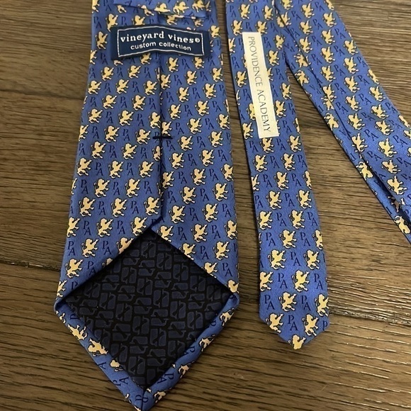Mens Vineyard Vines  Custom Collection Providence Academy Tie​​​​​​​​​​ - Picture 2 of 3